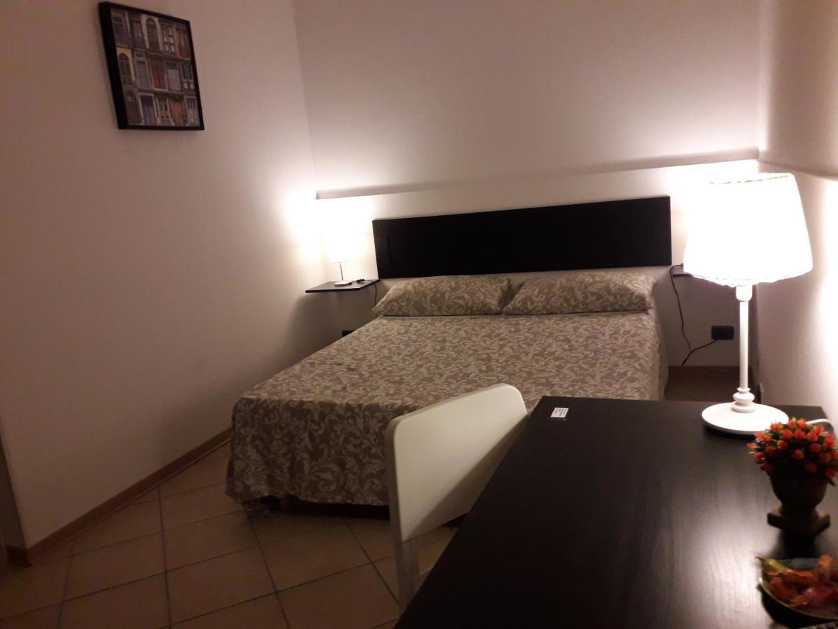 קטאניה Fontanarossa Airport Home מראה חיצוני תמונה